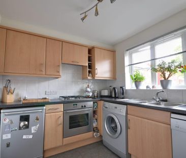 2 bedroom end of terrace house to rent - Photo 1