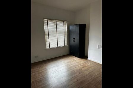 2 Bed Semi-Detached House, Percival St, LE5 - Photo 4