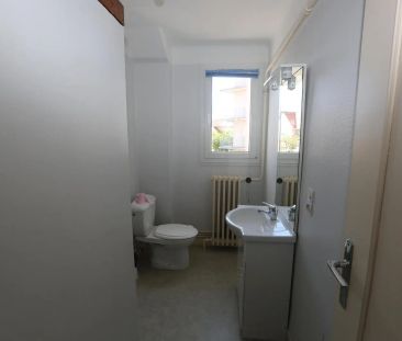 Appartement à louer 4 pièces 64.83m² - Photo 3