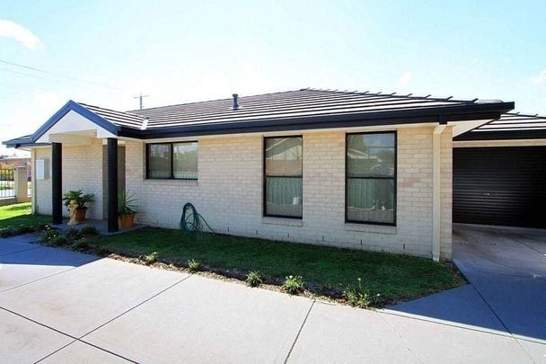 Unit 1/22 Mulqueeny Street - Photo 1