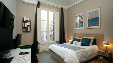 Carrer del Comte d'Urgell, Barcelona, Catalonia 08011 - Foto 3