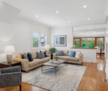 PRIVATE MODERN SEMI OF OUTSTANDING DESIGN IN A PREMIER WILLOUGHBY L... - Photo 3