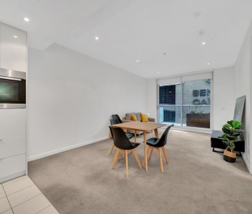 City Living at Its Best! - Photo 5