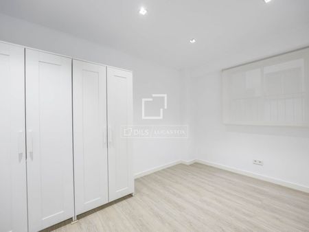 2 Bedroom apartment with 50m² terrace for rent in Gran Vía, Valencia - Photo 3