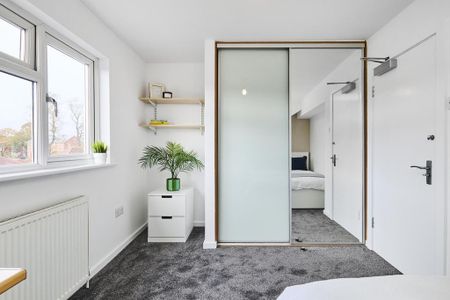 6 bedroom house to rent - Photo 2