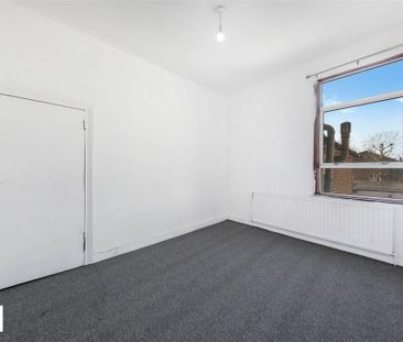 3 bedroom maisonette to rent - Photo 6