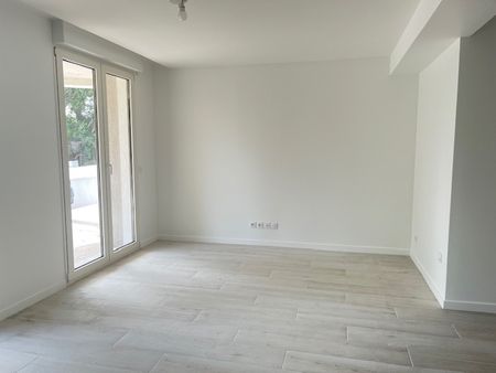 Location Appartement 2 pièces 55m² BOISSY ST LEGER 94470 - Photo 2