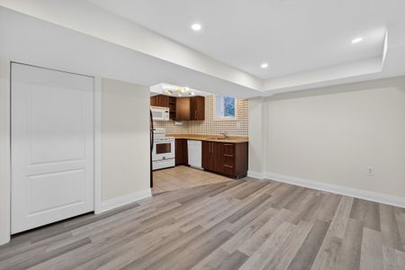 For Lease - 23 Blair Crescent, Barrie, Ontario - Photo 3