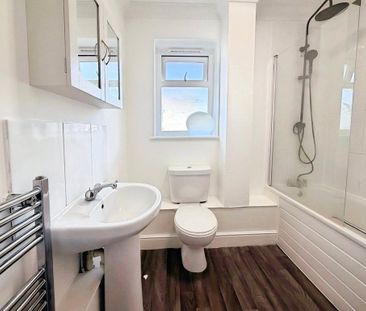 3 bedroom detached house to rent - Photo 6