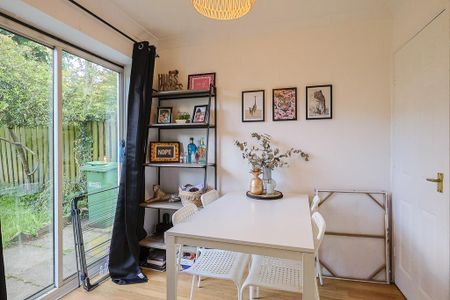 3 bedroom detached house to rent - Photo 3