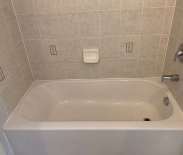 For Lease - 23 Baby Pointe Trail, Brampton, Ontario - Photo 5