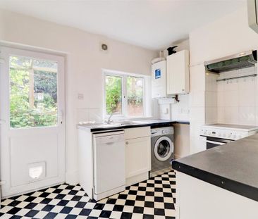 2 bedroom end of terrace house to rent - Photo 6