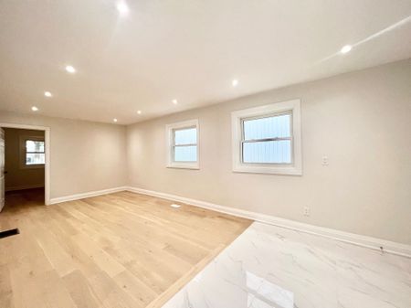 For Lease - 4 Sutherland Avenue Unit# Main, Toronto, Ontario - Photo 4