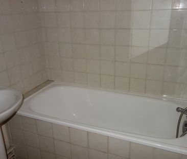 Location Appartement 3 pièces 49m² - Photo 2