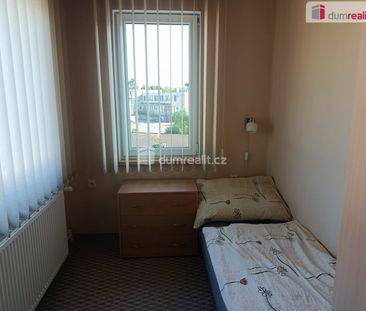 Pronájem bytu 4+1 125 m², K Dýmači 16, Praha Cholupice - Photo 4