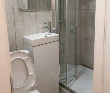 Room in a Shared House, Deptford High Street, SE8 - Photo 4