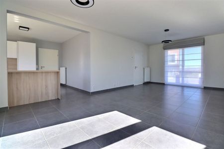 Maison de 2021 avec 3 chambres et 2 salles d’eau sur un terrain de 3,79 ares - Foto 2