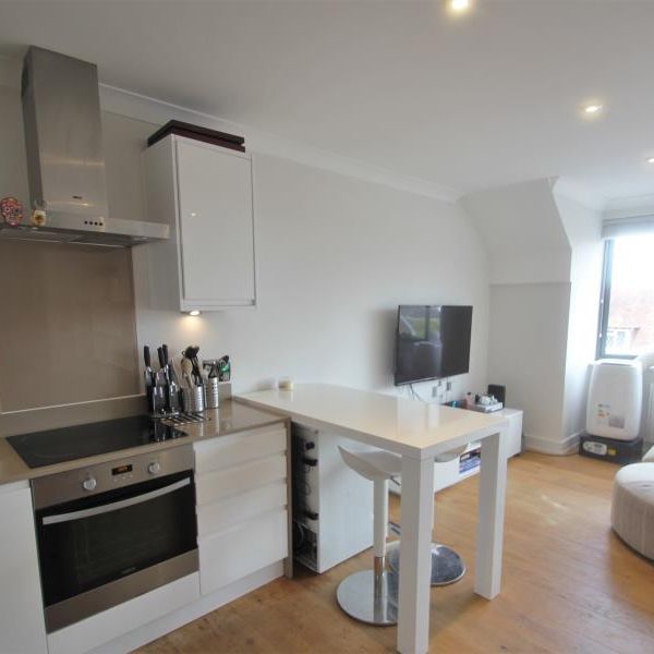 Globe House, West Byfleet - 1 bedroomProperty for lettings - Seymours - Photo 1