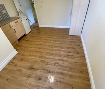 Room in a Shared House, Oldfield Road, NW10 - Photo 1