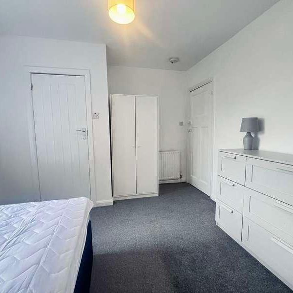 Bedroom Property In Cv Now !!, CV1 - Photo 1
