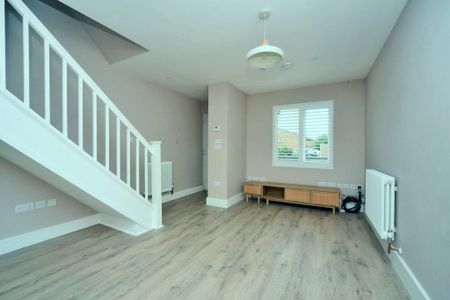 2 bedroom terraced house to rent - Photo 2