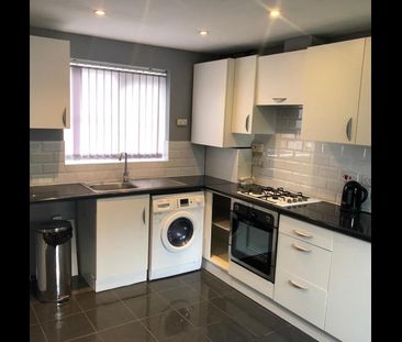 3 Bed Semi-Detached House, Fairy Lane, M8 - Photo 5