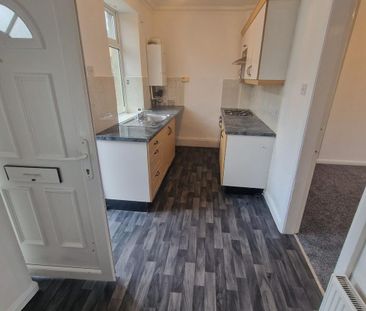 2 bedroom terraced house to rent - Photo 5