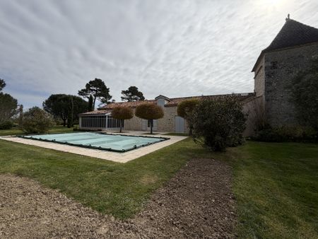 Location Maison 7 pièces 243m² NERAC 47600 - Photo 5