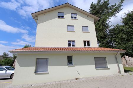 Zu vermieten! Moderne 4.5 Zi-Parterrewohnung mit eigener Waschmaschine und Wintergarten in Grenchen - Photo 3