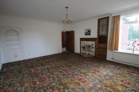 3 bedroom detached bungalow to rent - Photo 2