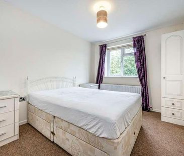 South Eighth Street, Milton Keynes, Buckinghamshire, MK9 - Photo 5
