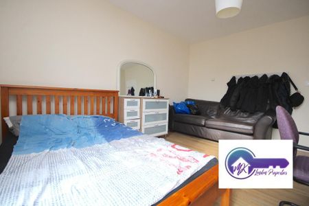 4 Bedroom Flat To Rent - Photo 2