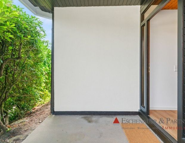 EINPERSONENHAUSHALT GESUCHT - Frisch renovierte 2 ZKB mit Einbauküche und kleiner Terrasse - Foto 1