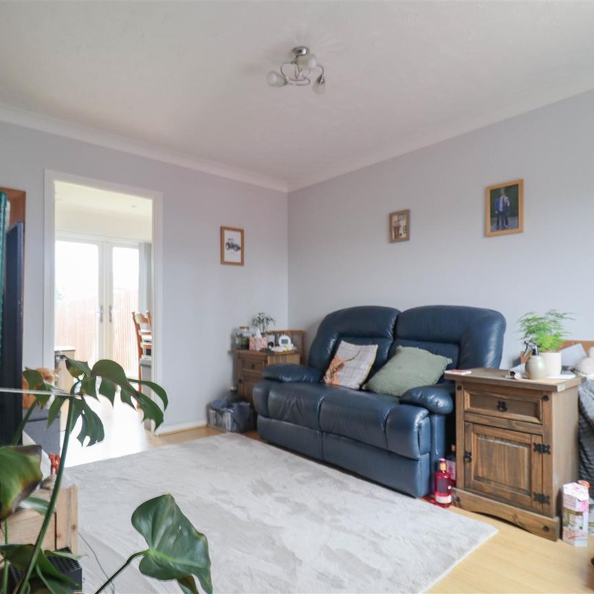 Corsican Pine Close, Newmarket - Photo 1