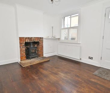2 bedroom terraced house to rent - Photo 4