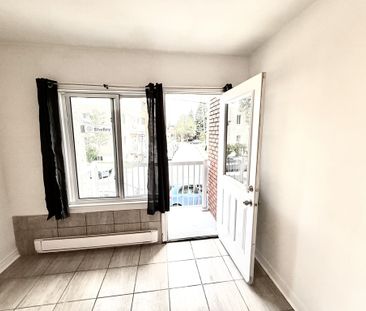 3 1/2 TOUT Inclus - Metro St Michel - Photo 3