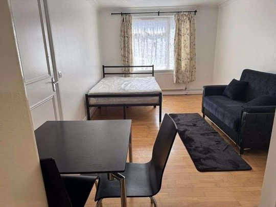 Nelson Road, Stanmore, Middlesex, HA7 - Photo 1