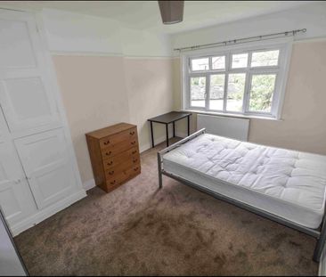 5 Bedroom House St Chads Drive - Photo 4