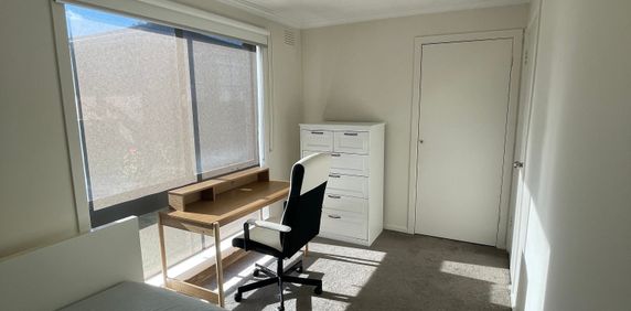 Box Hill South - Photo 2