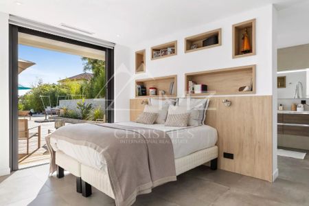 Proche Cannes - Villa contemporaine vue mer - Photo 4