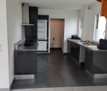 BRUZ - Maison en impasse de type 6 (120,96m²) construite en 2012, s... - Photo 4