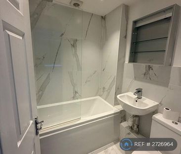 2 bedroom end of terrace house to rent - Photo 5