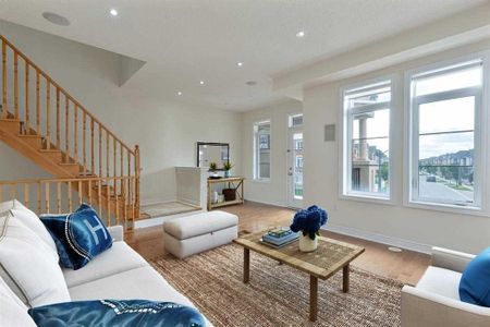 For Lease - 3083 Preserve Drive, Oakville, Ontario - Photo 2