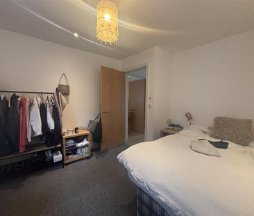 2 bedroom apartment to rent - Photo 4