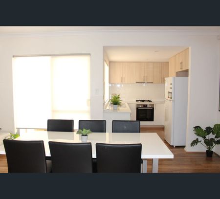 1/4 Canterbury Court, Nollamara, WA 6061 - Photo 2