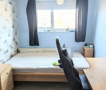 3 bedroom detached house to rent - Photo 4