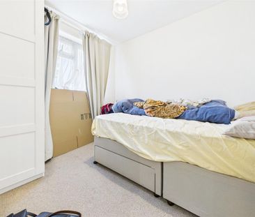3 bedroom apartment to rent - Photo 6