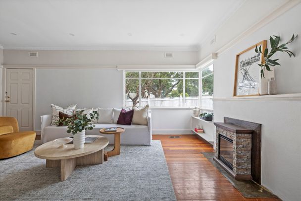 9 Exley Road, Hampton East VIC 3188 - House For Rent | Domain - Photo 1