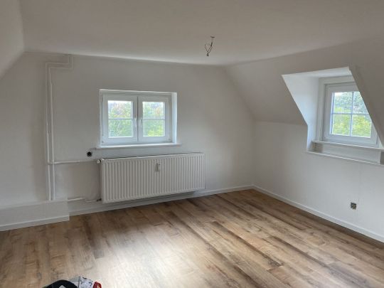 *Über den Dächern von Elmshorn* Gemütliche 2-Zimmer-Dachgeschoßwohnung - Photo 1