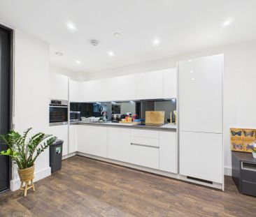 High Street, Staines-upon-Thames, Surrey,TW18 - Photo 2